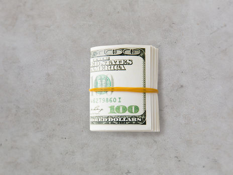 Гривна снова подешевела к доллару и евро