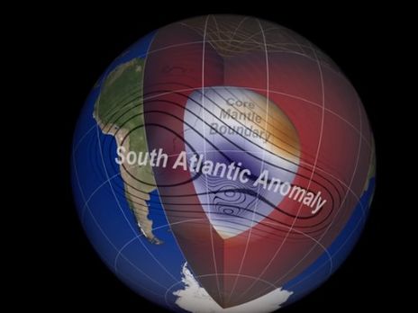 Ученые обнаружили аномалию в магнитном поле Земли. Она может выводить из строя бортовые компьютеры и мешать работе спутников
