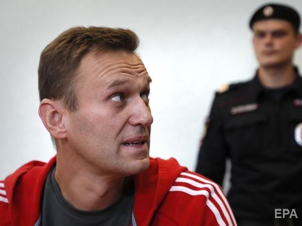 Врач Навального заявил о планах перевезти его в Германию
