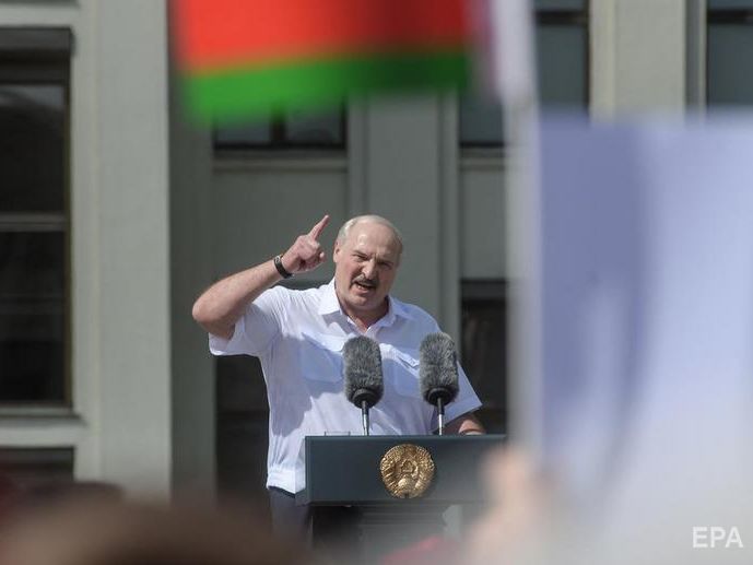 "Відстоїмо Батьку". Пресслужба Лукашенка випустила стікерпак на його підтримку