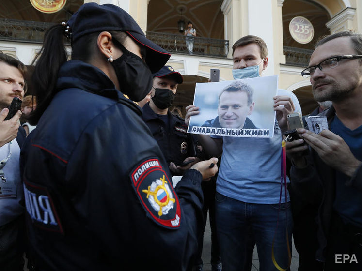 В Москве проходит акция в поддержку Навального. На ней уже начались задержания