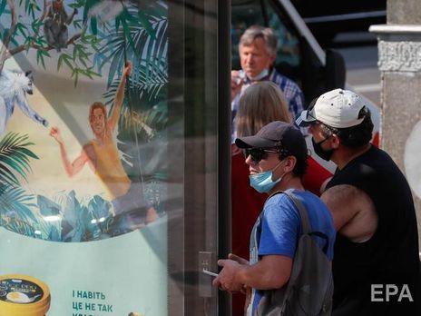 Зеленський заявив, що зростання кількості пацієнтів із COVID-19 повністю зупинить медицину України