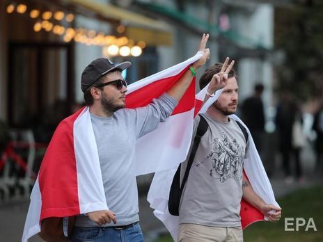 Зеленский о Беларуси: Власть и общество должны найти формат диалога, неважно какой, но не дубинками