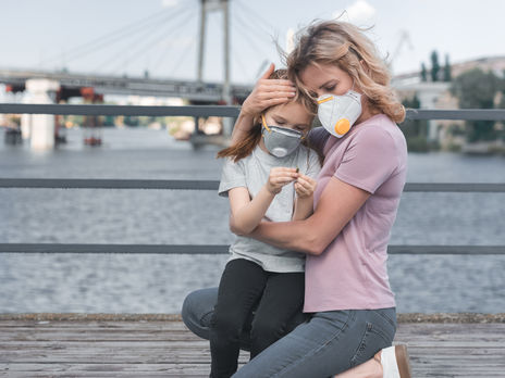 ВОЗ порекомендовала носить маски детям с 12 лет