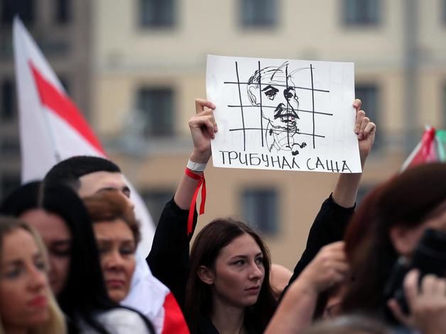 В Гродно протестующие скандировали: "Лукашенко – в автозак". Видео