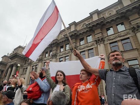 На марш протеста в Минске пришли 100 тыс. человек. Фоторепортаж