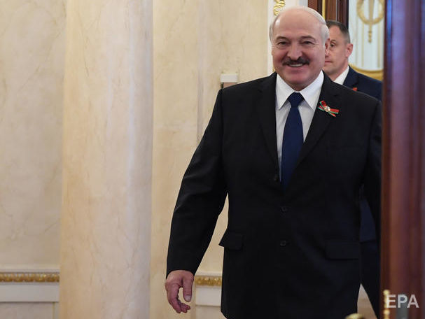 Лукашенко: У школах не має бути вчителів, які не хочуть дотримуватися принципів державної ідеології