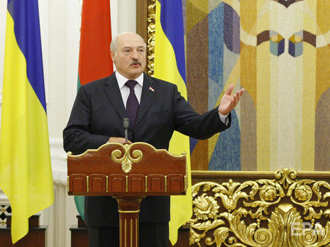 Лукашенко привітав Зеленського із Днем Незалежності України