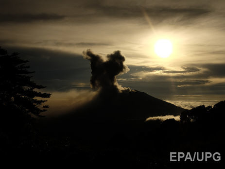 Коста-Рику накрыло пеплом извергающегося вулкана Турриальба. Видео