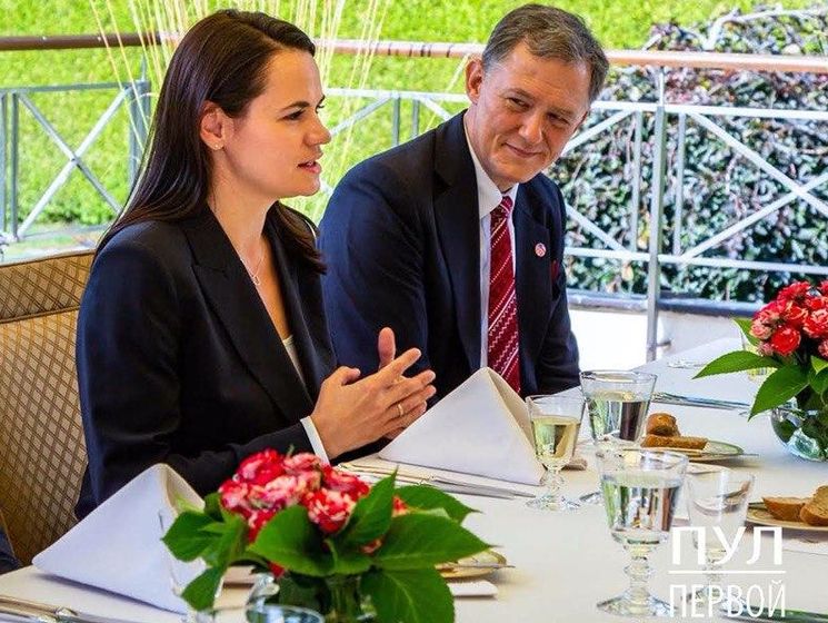 Тихановская на встрече с американским дипломатом сказала, что готова к мирному диалогу с властями Беларуси