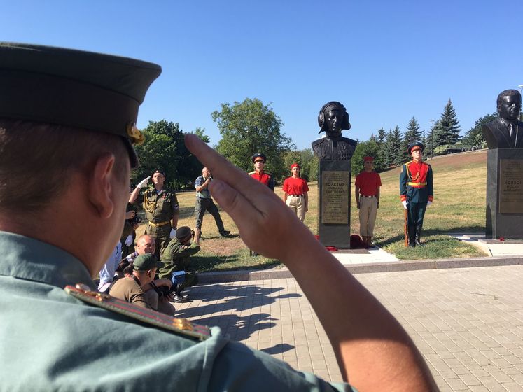 В оккупированном Донецке открыли памятник Гиви
