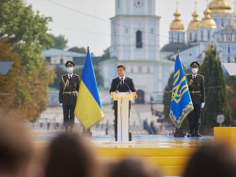 Зеленський запропонував спростити умови для в'їзду білорусів до України