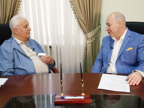 Кравчук в интервью Гордону показал бесконтактную американскую маску от коронавируса