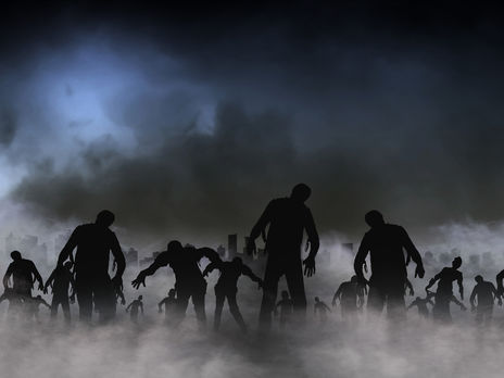 Актеры в Японии предлагают полежать в гробу в окружении 