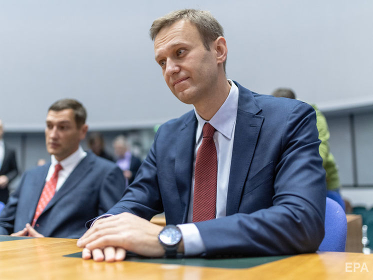 Джонсон закликав Росію розслідувати отруєння Навального
