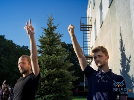 Білоруські діджеї, яких заарештували за пісню Цоя, виїхали в Литву