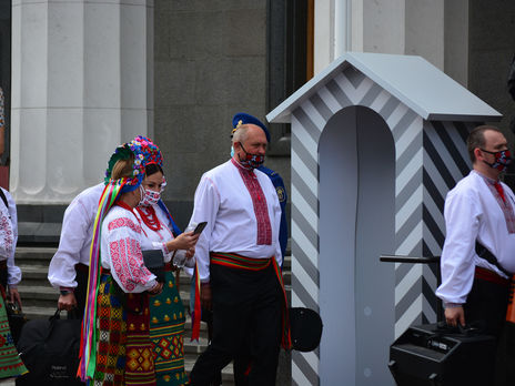 Число новых случаев COVID-19 в Украине снова растет