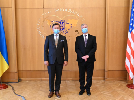 Кулеба и Биган обсудили возможное участие США в работе международной платформы по деоккупации Крыма
