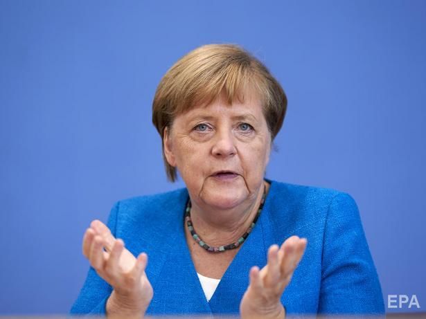 Меркель заявила, что Германия будет инициировать общую реакцию ЕС на отравление Навального