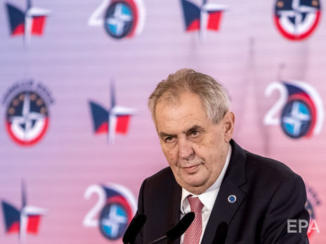 Президента Чехії Земана виписали з лікарні після операції