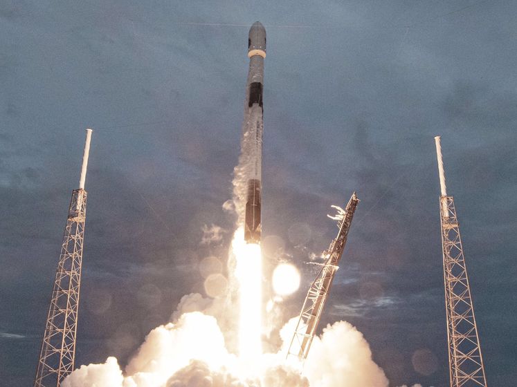 SpaceX вдало запустила ракету Falcon 9 з аргентинським супутником