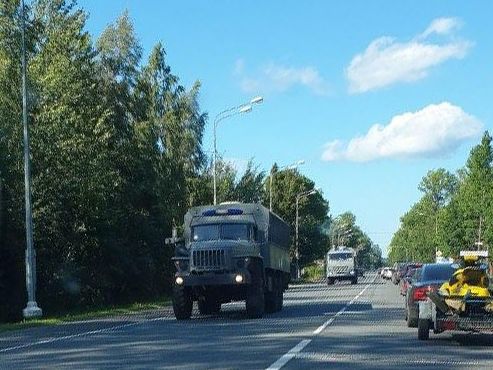Російський ОМОН, який як військовий резерв мав зайти в Білорусь, повертається на бази, опубліковано відео