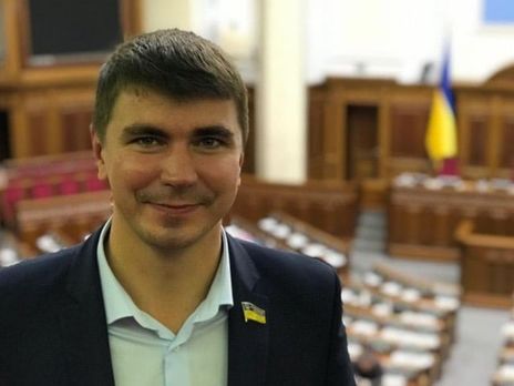 В центре Киева избили нардепа. СМИ пишут, что речь о Полякове