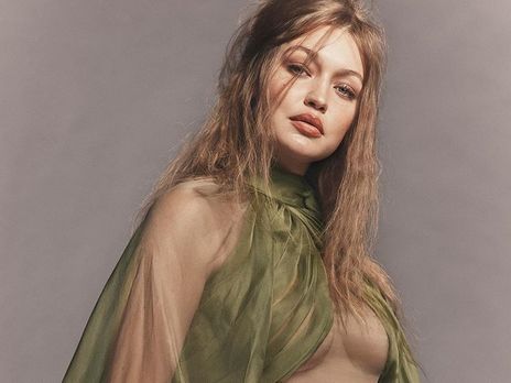 Беременная Джиджи Хадид засветила живот в бэкстейдж-роликах