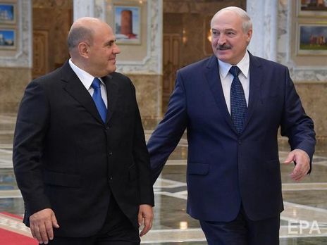 Мишустин (на фото слева) прибыл к Лукашенко в Минск