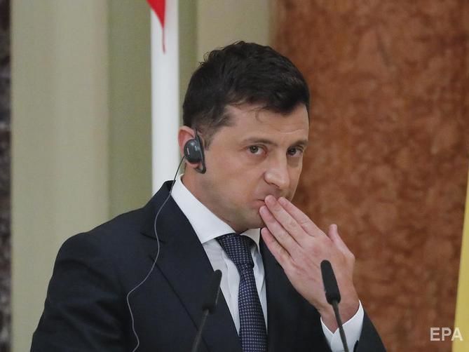Зеленскому не доверяет почти половина украинцев – соцопрос