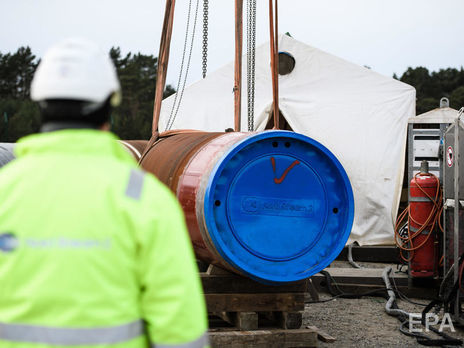 Возможный преемник Меркель хочет заморозить строительство 