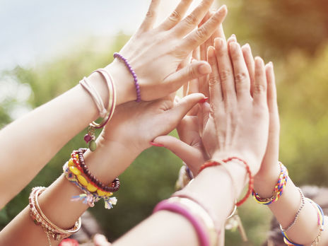 В Узбекистане на государственном телеканале призвали к борьбе с феминизмом и гомосексуальностью