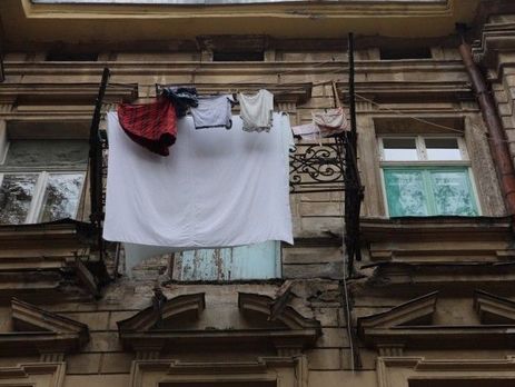 Пострадавшая при обрушении балкона одесситка умерла в больнице – СМИ