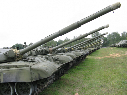 У Білорусі танкову і дві артилерійські бази привели у вищу бойову готовність