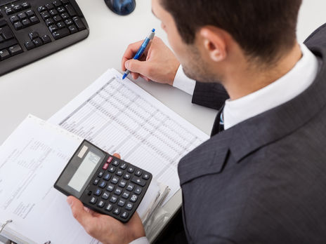 Збитки майже на 1 млн грн. У Львівській області митник підробляв документи – Офіс генпрокурора