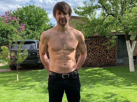 Шовковский завел дома львенка со скверным характером. Фото