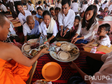 В Камбодже отмечают Фестиваль мертвых. Фоторепортаж