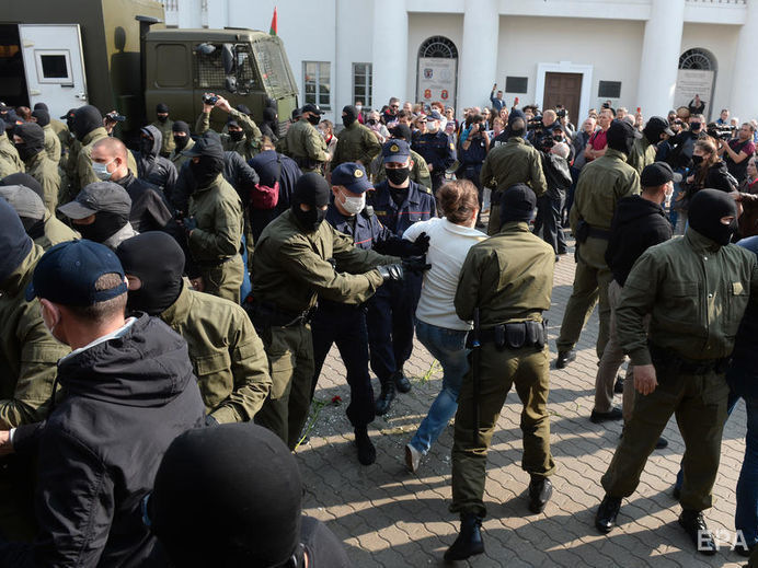 12 вересня під час масових протестів у Білорусі затримали 114 осіб – МВС