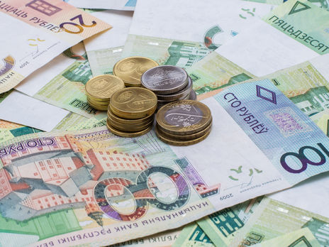 Білоруси за час протестів вивели з банків $1 млрд