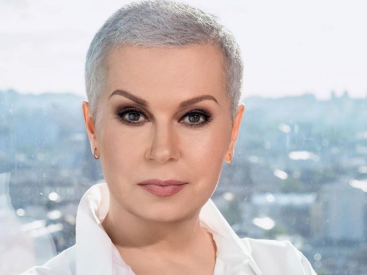 Поборовшая рак Алла Мазур показала фотосессию без парика
