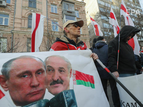 Фельштинський: Путін може анексувати Білорусь завтра, якщо захоче. Заступитися за цю країну ніхто не зможе