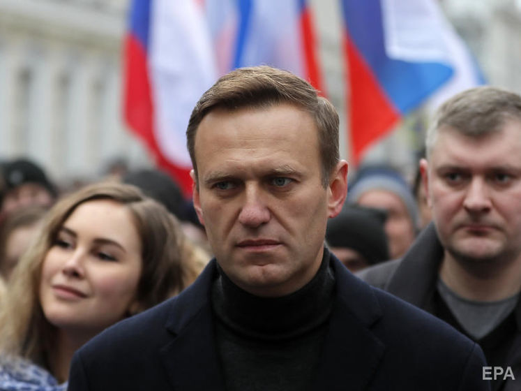 Пляшку зі слідами отрути знайшли в готельному номері Навального &ndash; соратники опозиціонера