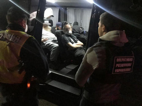 Украинские пограничники задержали группу хасидов, которые незаконно въехали в страну