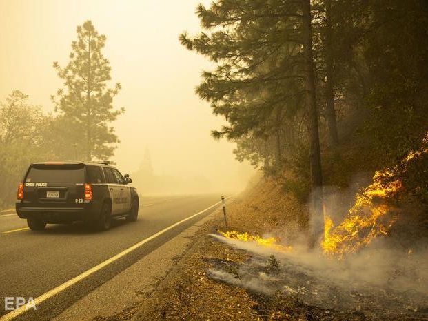 В США спасатели взяли под контроль лесные пожары в трех западных штатах