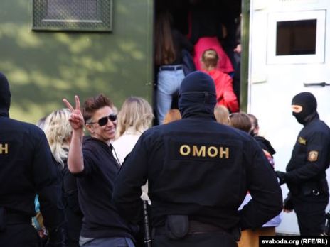 На женском марше в Минске задержали более 200 человек. Среди них – 73-летняя активистка Багинская