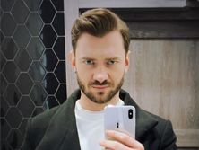 "Танцев все меньше", "Обман, выдумки, интриги". Подписчики Дикусара по его просьбе высказались о шоу, из которого он выбыл