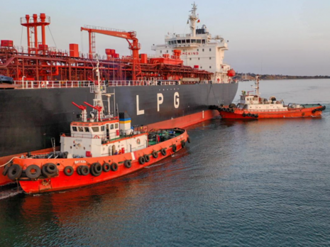 Агентство УНИАН опубликовало фото швартовки танкера в порту