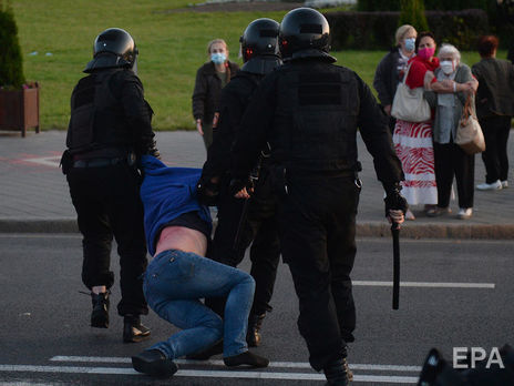 В Минске таксист спас протестующего, за которым гнался ОМОН. Видео