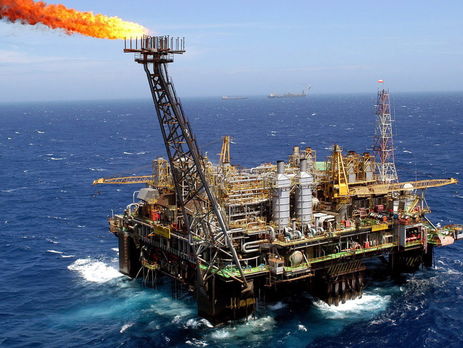 На сегодняшних торгах нефть подешевела на $1,2