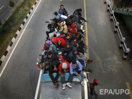 В Непале автобус упал в 300-метровую пропасть, 19 погибших